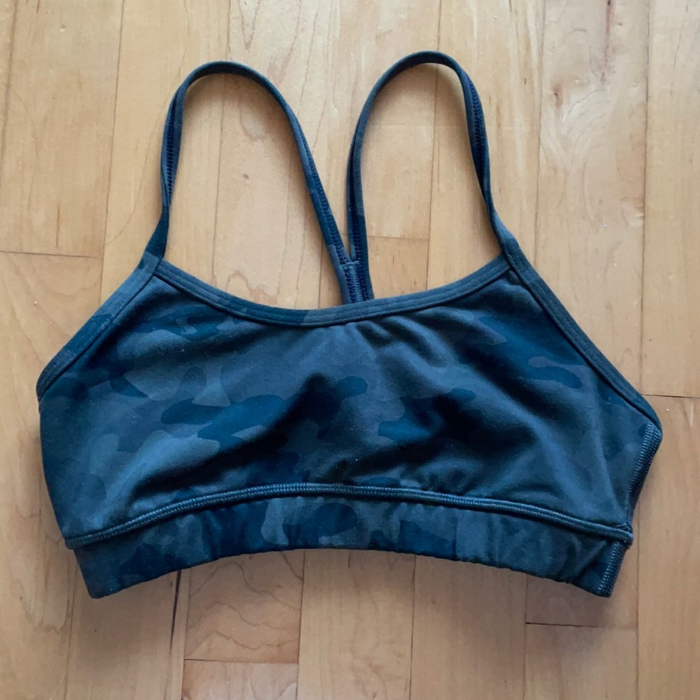 Lululemon camo bra size 4